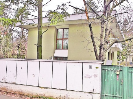 Traian şi Maria Băsescu SEPARAŢI. Traian se MUTĂ în casa Mioarei Roman