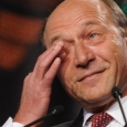 Traian Băsescu plange