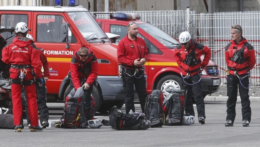 Echipajele de salvare se îndreaptă către locul tragediei 