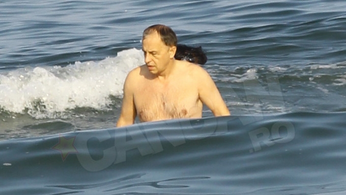 Mircea Geoană, la plajă 