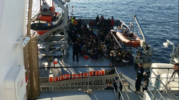 Imigranţi salvaţi de o navă românească 