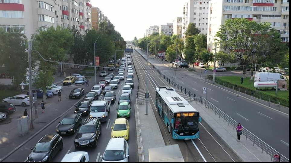 STB extinde banda unică pentru circulaţia autobuzelor pe linia de tramvai