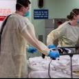 Unii pacienţi bolnavi de COVID-19 au şi infecţii nosocomiale