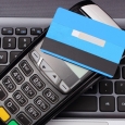 2 din 5 români vor să renunţe la plăţile cu cash în următoarele luni