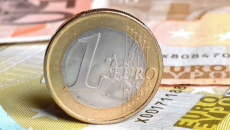 Cursul valutar anunţat de BNR pentru 24 septembrie arată un nou minim pentru leu în faţa euro