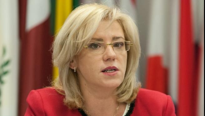 Corina Creţu: Sper ca numirea lui Negrescu în CE să se desfăşoare lin, fără atacurile la care eu am fost supusă