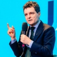  Nicușor Dan